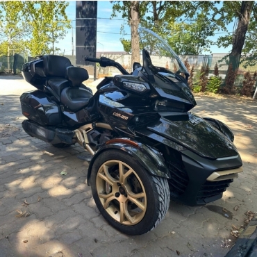 Spyder F3 LTD 10th Anniversary 2018 cu accesorii